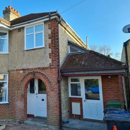 Rent this 6 bed duplex on 48 Eachard Road in Cambridge, CB3 0HY