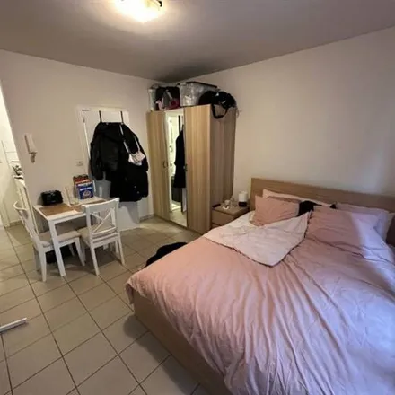Rent this 1 bed apartment on De Ridderstraat 16 in 9300 Aalst, Belgium