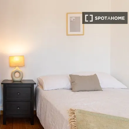 Rent this 6 bed room on Carrer de Vallirana in 78, 08006 Barcelona