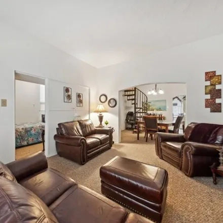 Image 5 - 2242 West Taylor Street, Chicago, IL 60612, USA - House for sale