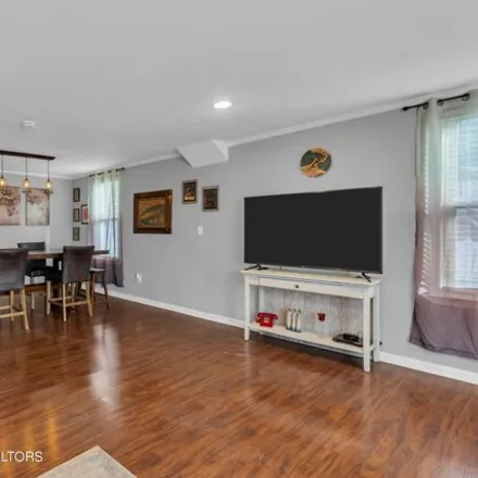 Image 9 - Keyport Leisure Bay Apartments, Beers Street, Keyport, Monmouth County, NJ 07735, USA - House for sale