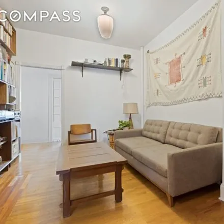 Image 2 - 925 Lorimer Street, New York, NY 11222, USA - House for rent