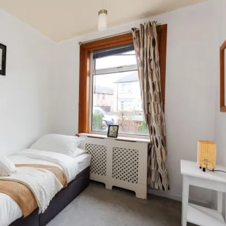 Image 3 - 66 Stenhouse Avenue, City of Edinburgh, EH11 3DA, United Kingdom - Apartment for rent