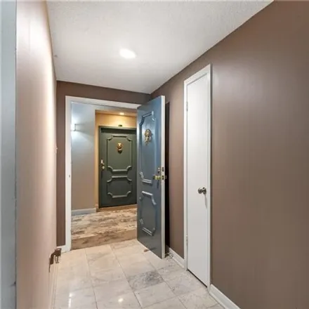 Image 4 - 1750 St Charles Ave Apt 624, New Orleans, Louisiana, 70130 - Condo for sale