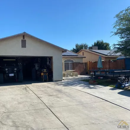 Buy this 4 bed house on 420 Obregon Avenue in Bakersfield, CA 93307
