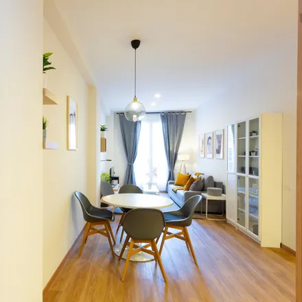 Image 5 - Carrer de Villarroel, 3, 08011 Barcelona, Spain - Apartment for rent