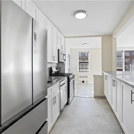 Image 4 - 284 North Broadway, Glenwood, City of Yonkers, NY 10701, USA - Condo for sale