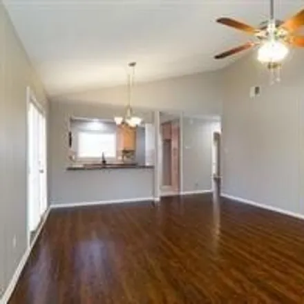 Image 6 - 591 Hunters Glen Street, Lewisville, TX 75067, USA - House for rent