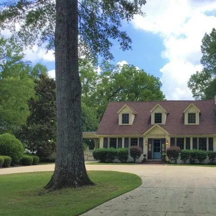 Buy this 5 bed house on 726 North Madison Street in Madison Heights, Tupelo