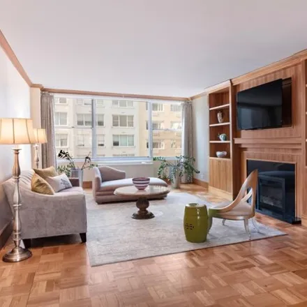 Image 2 - 201 East 62nd Street, New York, NY 10065, USA - Townhouse for sale