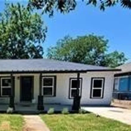 Image 1 - 1298 North Milam Street, Seguin, TX 78155, USA - House for sale