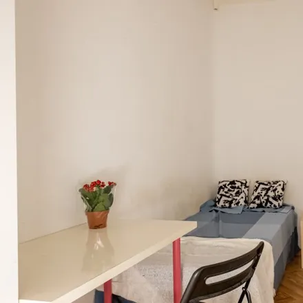 Rent this 9 bed room on Madrid in Librería Bárdon, Plaza de San Martín