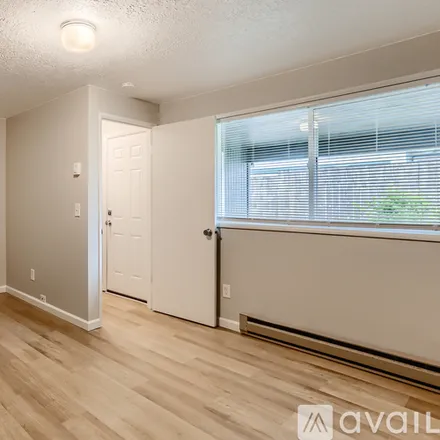 Image 7 - 291 NE 12 Th Ave, Unit 291 - Townhouse for rent