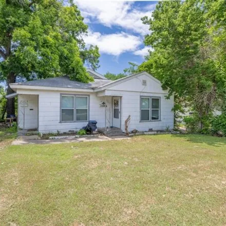 Buy this 2 bed house on 2514 Bomar Avenue in Fort Worth, TX 76103
