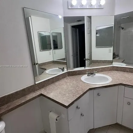 Image 7 - 655 Southwest 111th Way, Pembroke Pines, FL 33025, USA - Apartment for rent