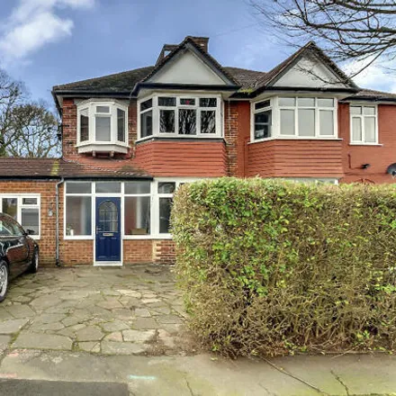 Buy this 4 bed duplex on 18 Woodland Rise in London, UB6 0RE