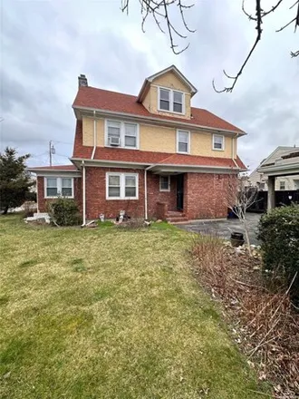 Image 6 - 80 Marvin Avenue, Village of Hempstead, NY 11550, USA - House for sale
