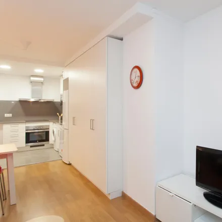 Image 5 - Carrer Gran de Gràcia, 218, 08012 Barcelona, Spain - Apartment for rent