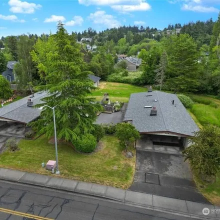 Buy this studio house on 717 3rd St in Steilacoom, Washington