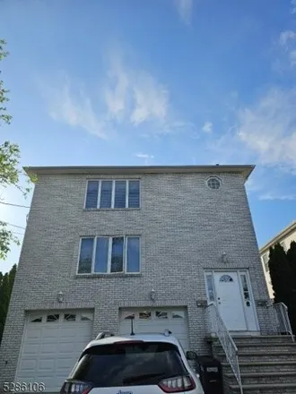 Rent this 3 bed house on 570 Hackensack Street in Carlstadt, Bergen County