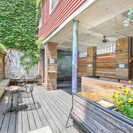 Image 3 - 105 Franklin Street, New York, NY 11222, USA - House for sale