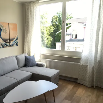 Rent this 2 bed apartment on Mozartstraße 52 in 53115 Bonn, Germany