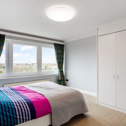 Rent this 2 bed apartment on Somerset House in Somerset Road, London