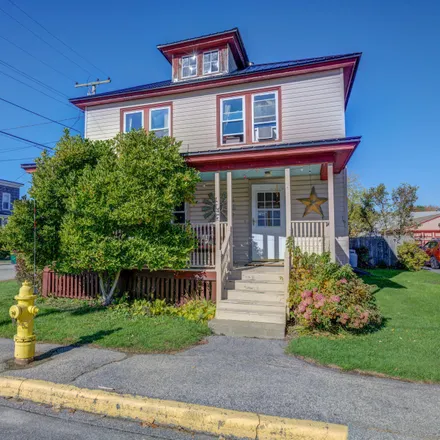 Buy this 4 bed house on 148 Summer Street in Biddeford, 04005