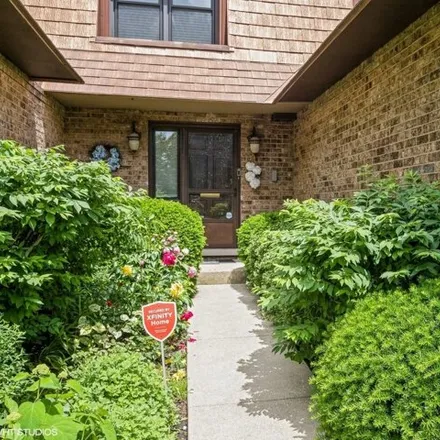 Buy this 3 bed house on unnamed road in Northbrook, IL 60015