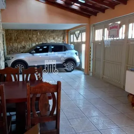 Buy this 3 bed house on Rua Planalto in Vila Rio Branco, Jundiaí - SP