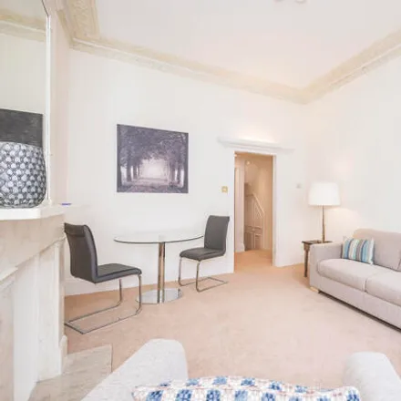 Image 5 - Winchester Street, London, SW1V 4ND, United Kingdom - Apartment for sale