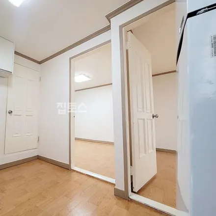 Image 2 - 서울특별시 광진구 화양동 46-35 - Apartment for rent