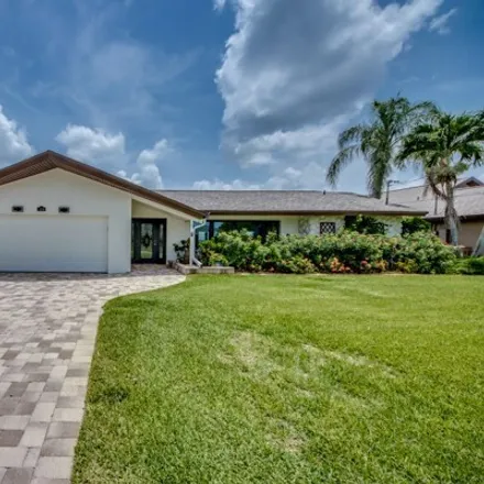 Image 4 - 3309 Southeast 22nd Place, Cape Coral, FL 33904, USA - House for sale