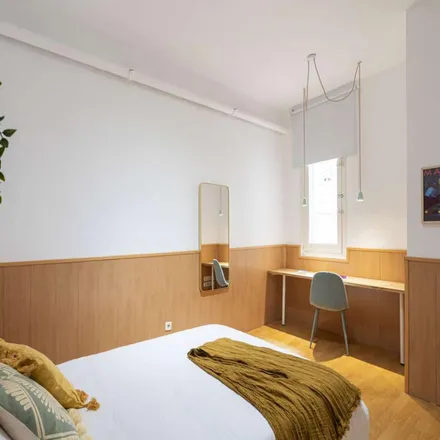 Rent this 3 bed room on Madrid in Miguel Ligero/Blanca Pozas, Calle de los Hermanos Álvarez Quintero