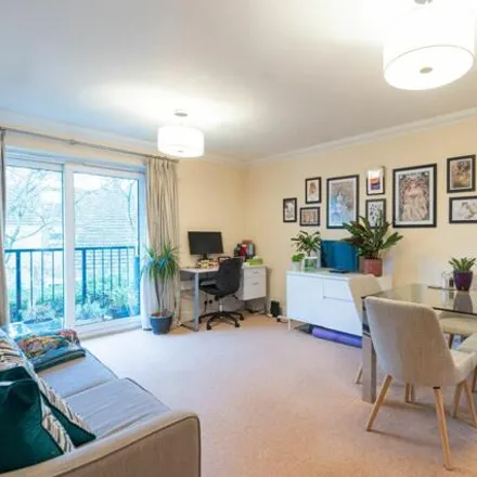 Buy this 2 bed apartment on The Sycamores in 10 Barton Road, Oxford