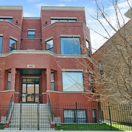 Rent this 3 bed condo on 2149-2153 West Evergreen Avenue in Chicago, IL 60622