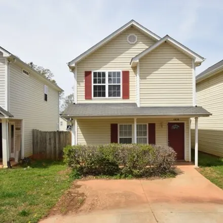 Buy this 3 bed condo on 1098 Beaugard Drive in Charlotte, NC 28208