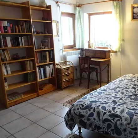 Rent this 4 bed house on 38650 Saint-Paul-lès-Monestier