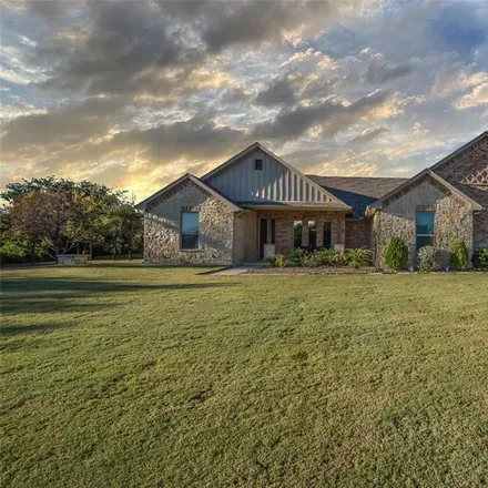 Buy this 5 bed house on 1101 Hillcrest Drive in Arlington, TX 76010