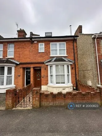 Rent this 4 bed duplex on Francis Road in South Willesborough, TN23 7UP