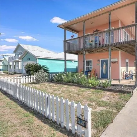 Buy this 3 bed house on Nippers in 146 Royal Sands Boulevard, Port Aransas
