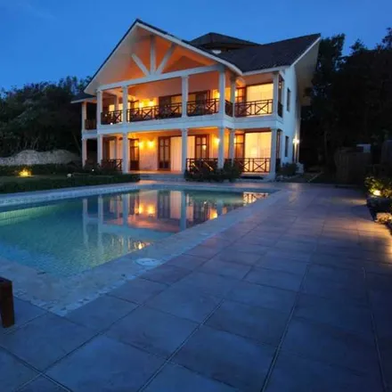 Image 2 - Luxury Villas $ 799 - House for sale