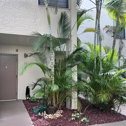 Buy this 3 bed townhouse on Building 4 in West Country Club Drive, Aventura