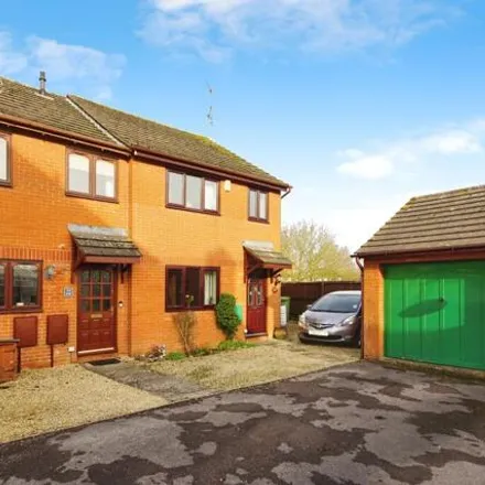Buy this 2 bed townhouse on Woodlands Road in Charfield, GL12 8LU