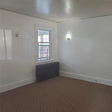 Image 6 - 114 Lincoln Avenue, Huguenot Park, City of New Rochelle, NY 10801, USA - Apartment for rent