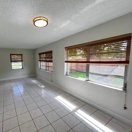 Image 4 - 851 Westward Drive, Miami Springs, FL 33166, USA - House for sale