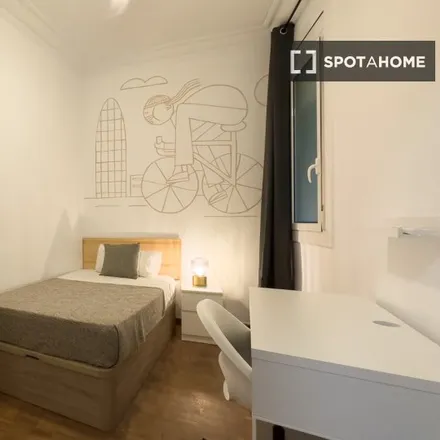 Rent this 7 bed room on Carrer d'Amadeu Vives in 3, 08003 Barcelona