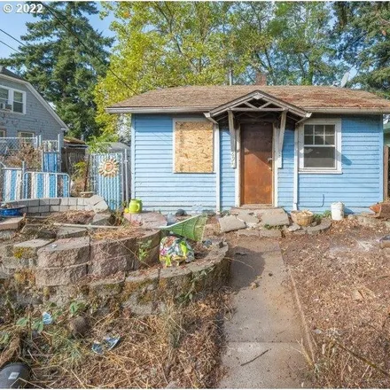 Buy this 1 bed house on 6911 Southeast 72nd Avenue in Portland, OR 97206