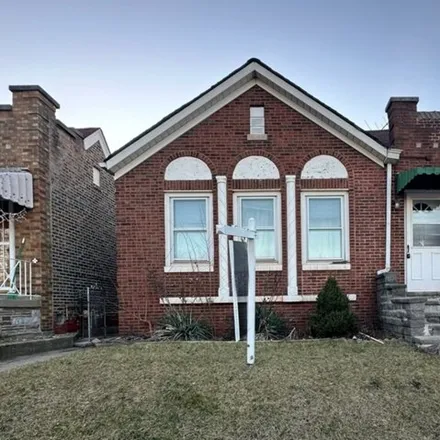 Buy this 3 bed house on 6550 South Kilpatrick Avenue in Chicago, IL 60629