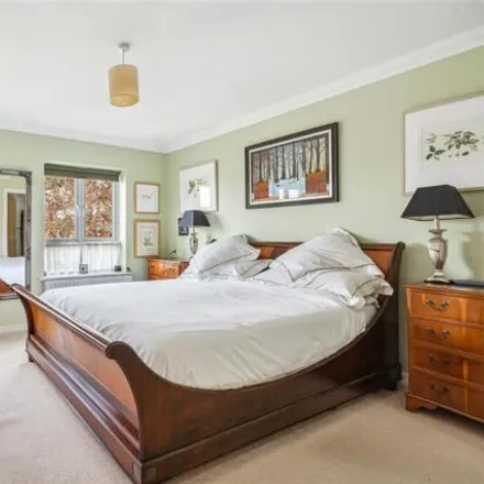 Image 7 - 46 Lincoln Park, Amersham, HP7 9HG, United Kingdom - Townhouse for sale